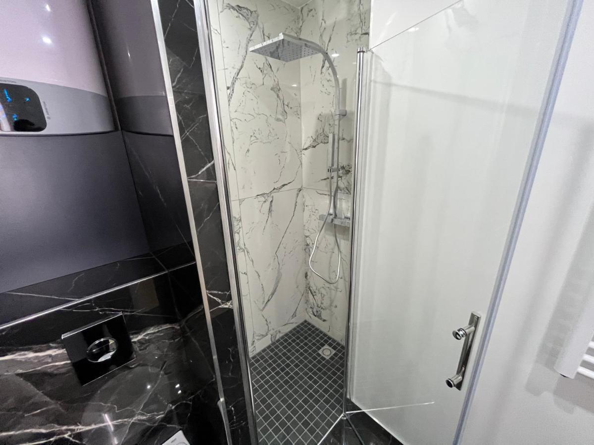 סן-אטיין Appartement Luxe Jaune מראה חיצוני תמונה